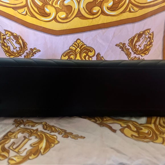 ✨🪩YSL Yves Saint Laurent Black Chevron Bag with Gold Chain - Picture 6 of 7